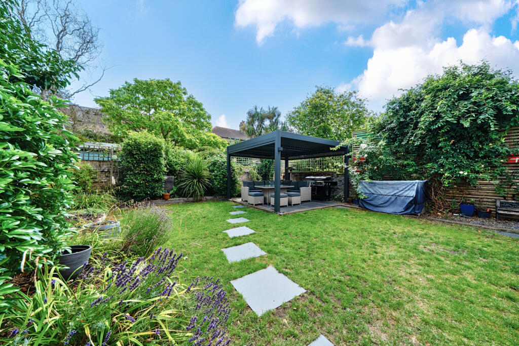 1323794-30-686d06...