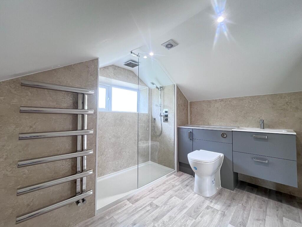 En suite shower room