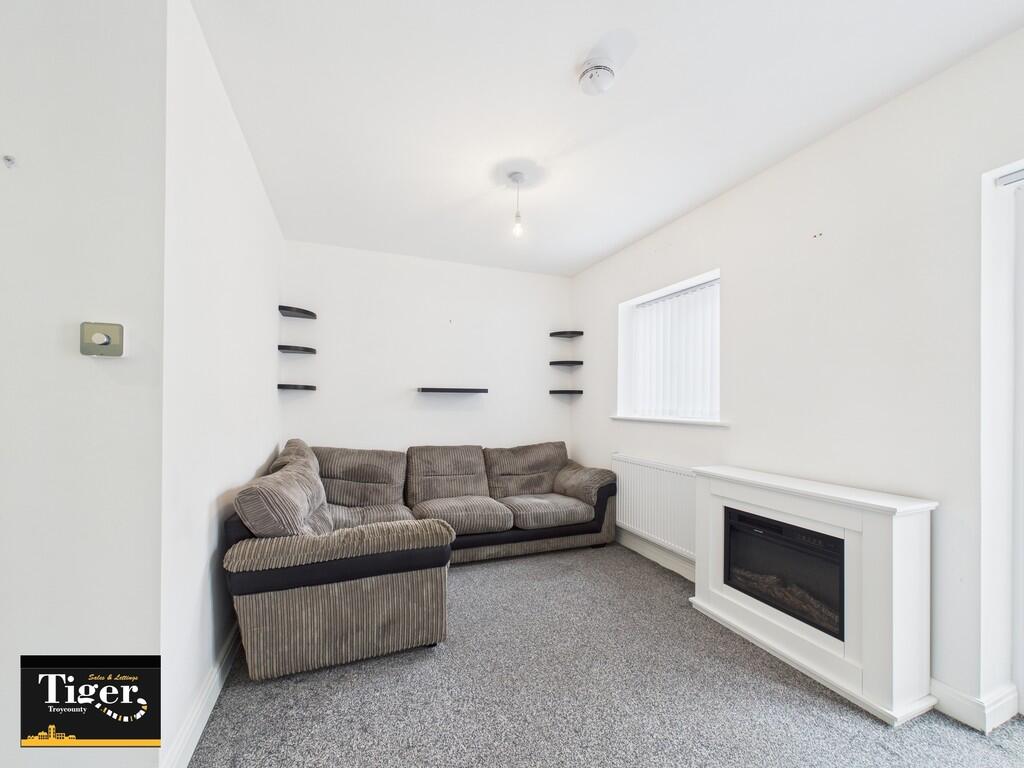 CAM02176G0-PR0726...