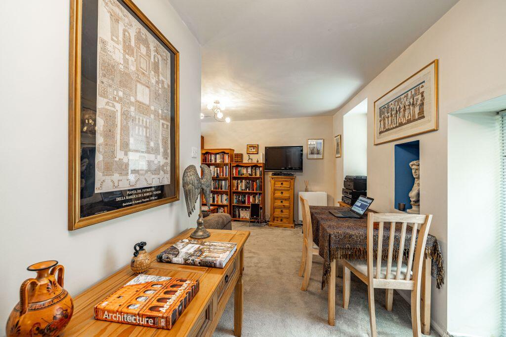 4 Prince Charlie's House, Castlegate, Jedburgh, TD8 6AU