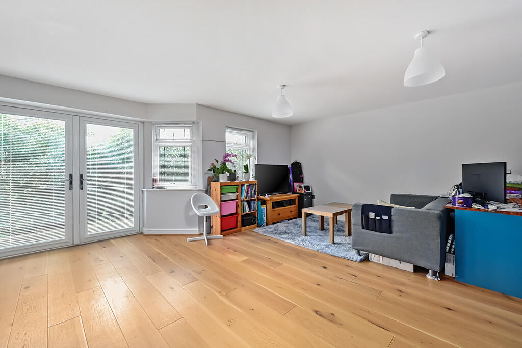 4 Fairway Heights...