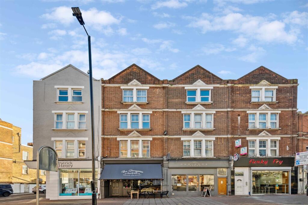 Flat 4-27 Balham Hill, Balham, SW12-7.jpg