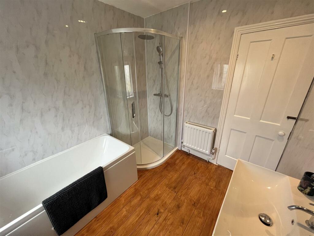 Bathroom Aspect 2.jpg