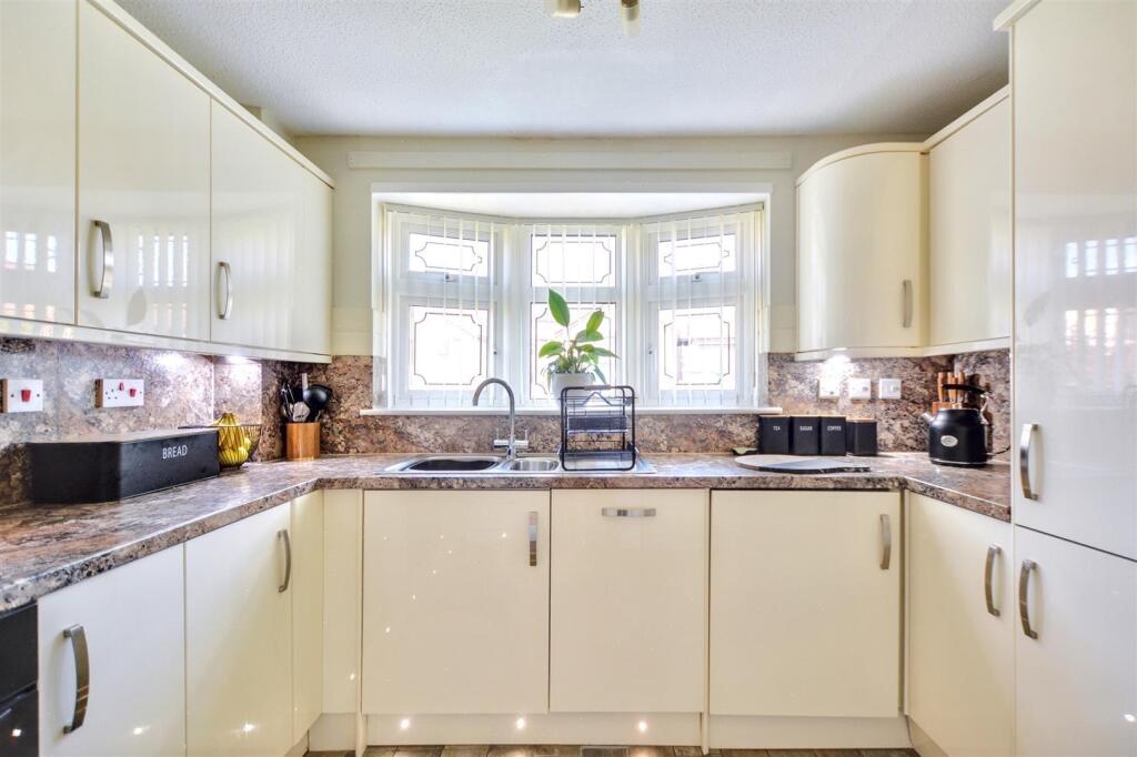 9 derwent kitchen 2.jpg