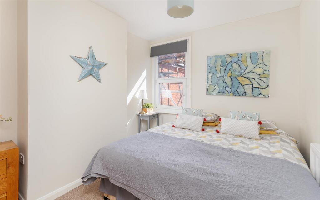 Bedroom 2-1