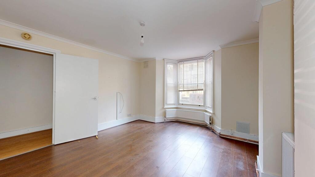 Flat A, 24 Montague Road, Hackney, London, E8 2HW