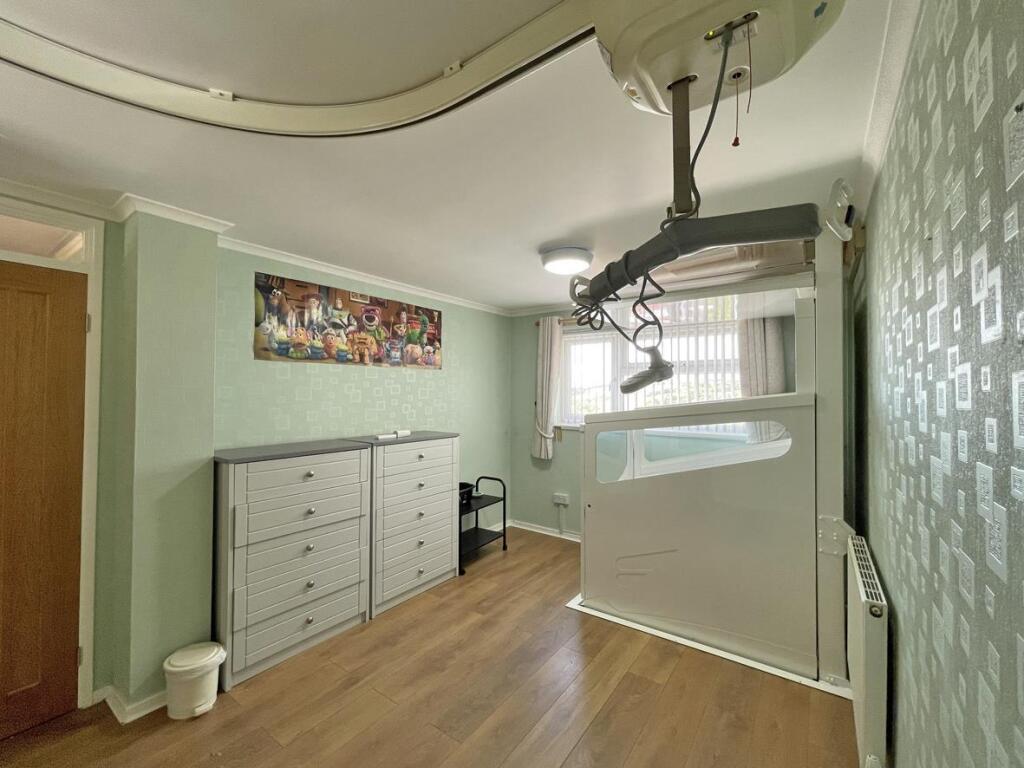 Walkhampton Walk 35- Bedroom 2.jpg