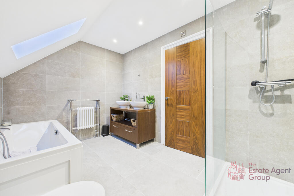 Bedroom 2 En Suite