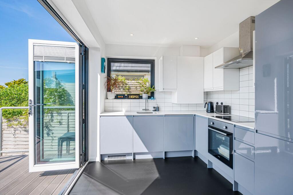 Kitchen/Lounge