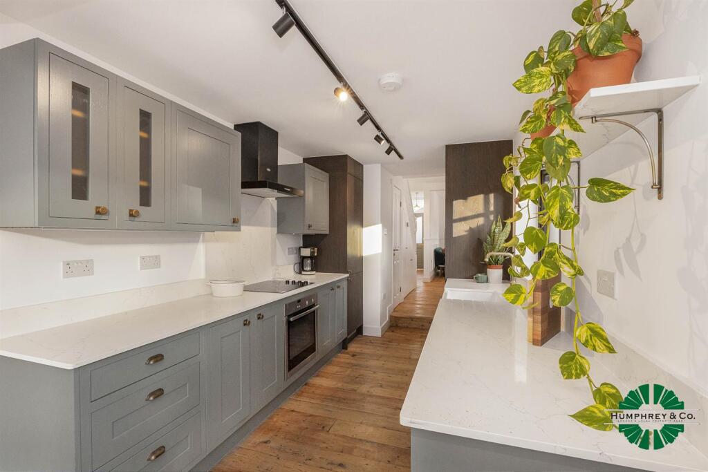 20 Aubrey Road -019-1800.jpg