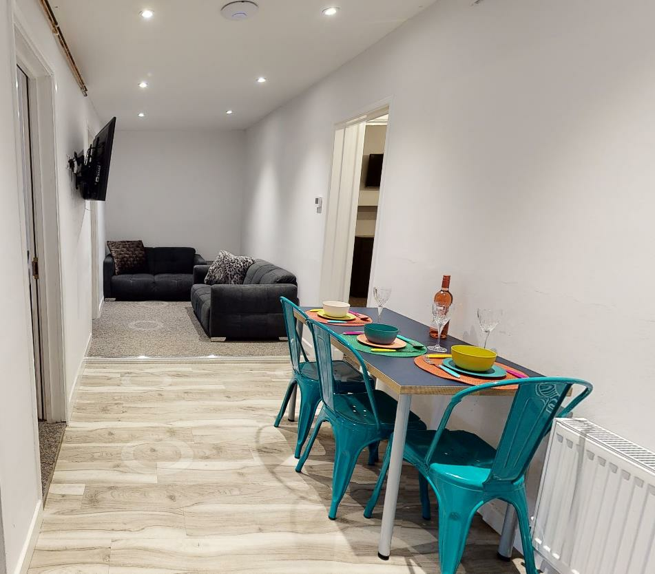 lounge-kitchen.PNG
