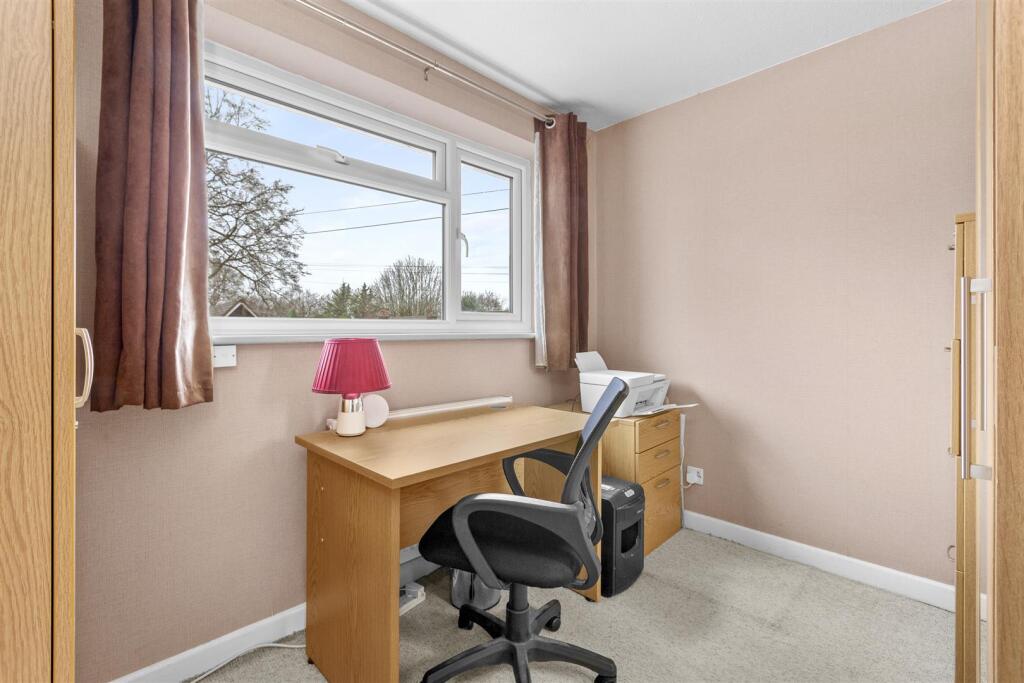 122 Cock Lane, HP13 7EA-2.jpg