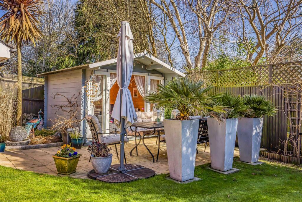 32 Longcroft Way, Havant-Small-PorticoMarketing-Ne