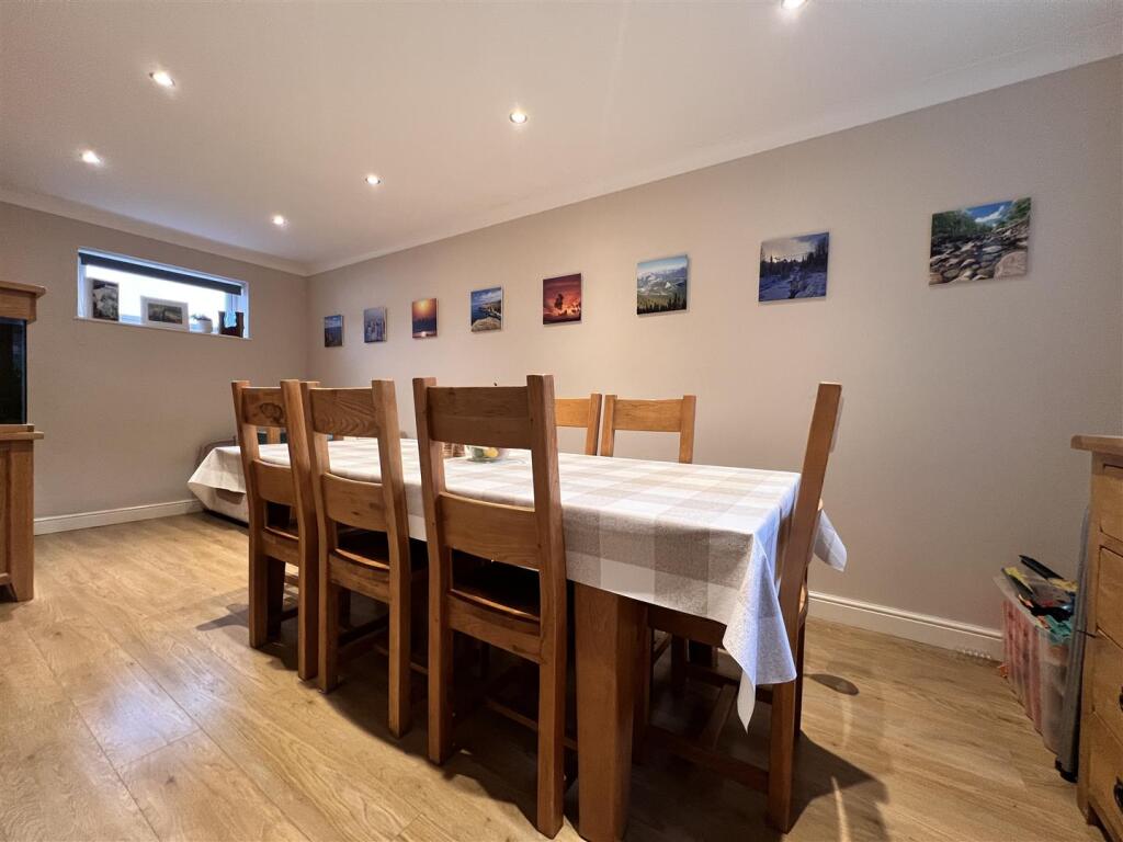 Separate Dining Room: