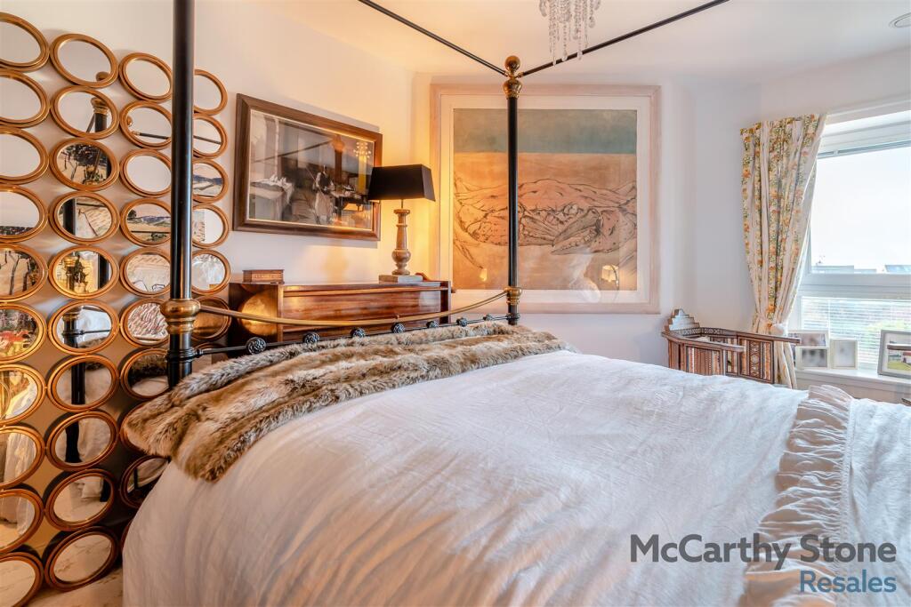 8633420-interior05.jpg