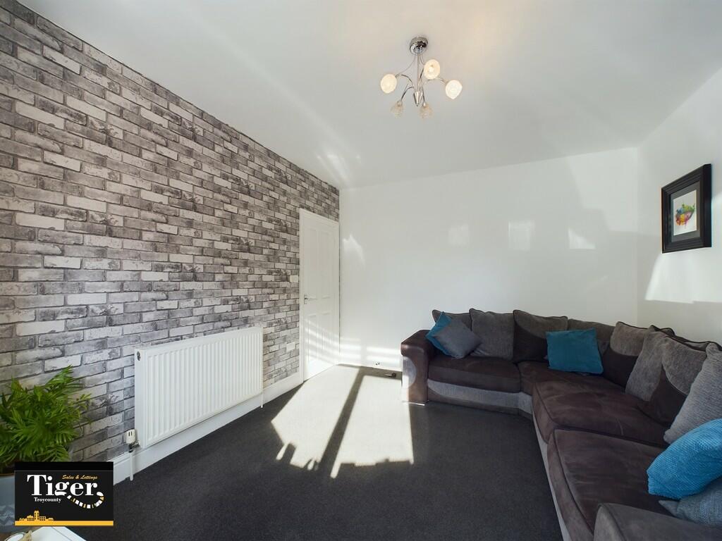 CAM02176G0-PR0346...