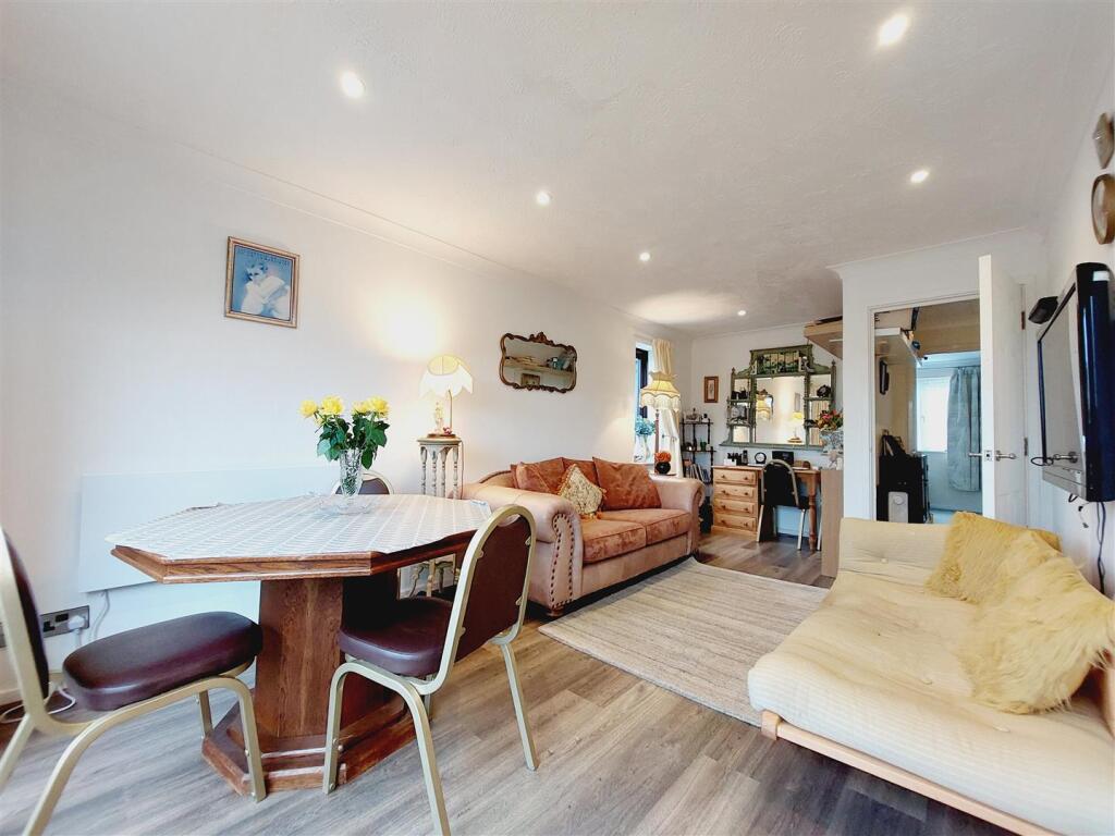 Living/Dining Room