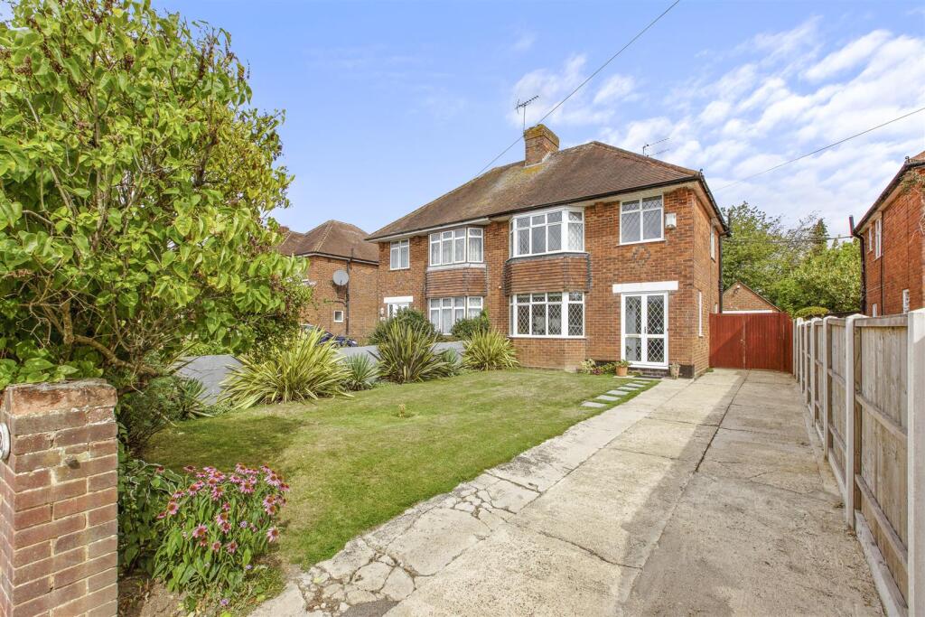 122 Cressex Road, HP12 4TZ-15.jpg