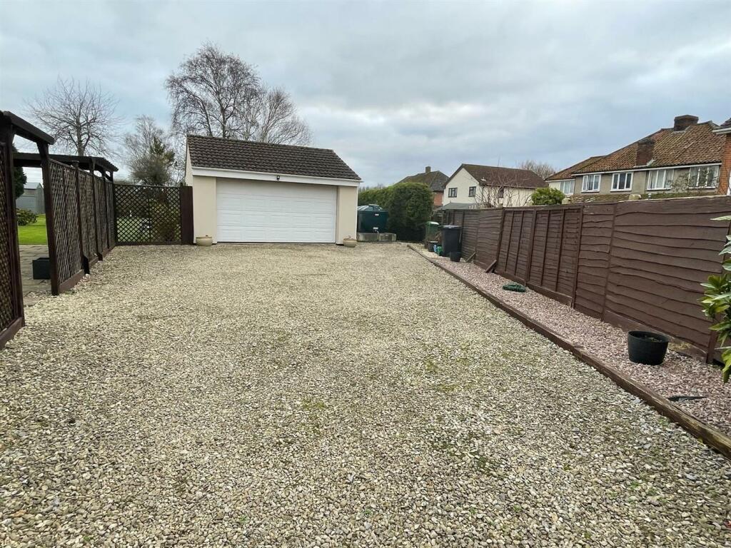 Driveway,.,.jpg