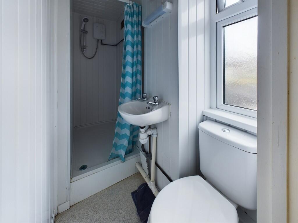 CAM03974G0-PR0102...