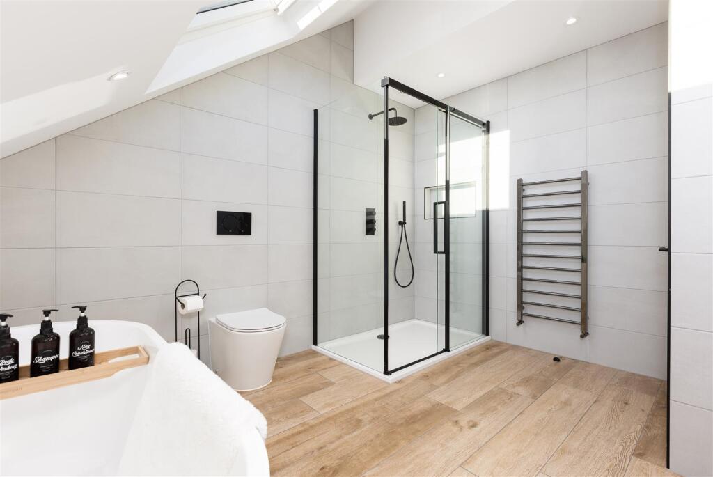 Main bathroom