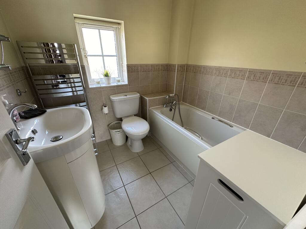 Bathroom.JPG