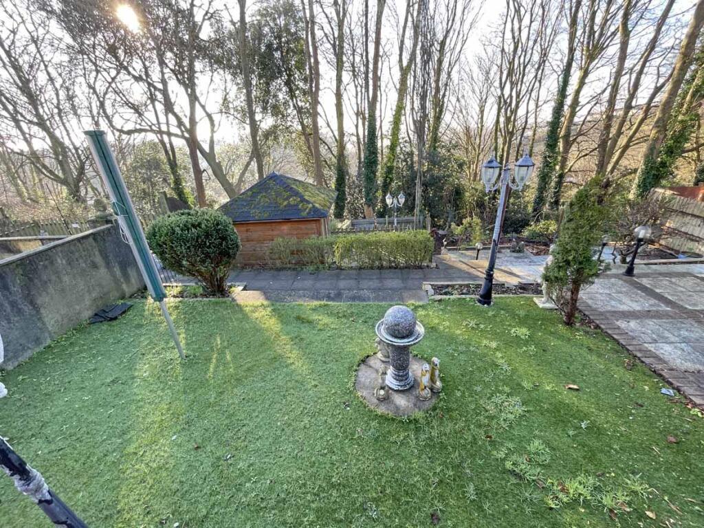 Medway Place 37 Garden 2.jpg