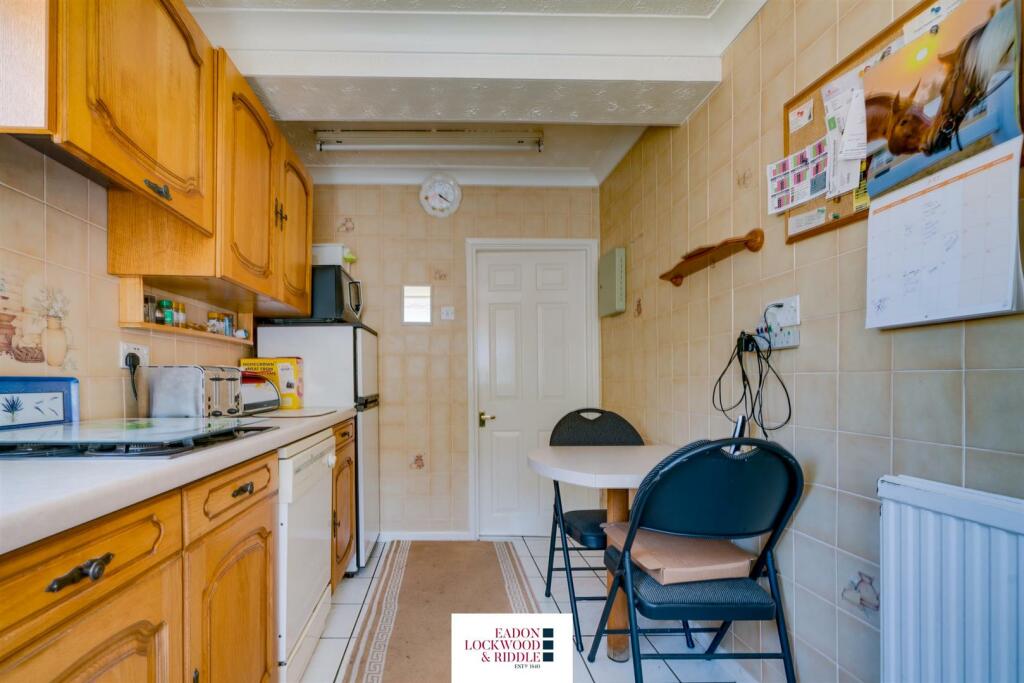 Kitchen  2.jpg