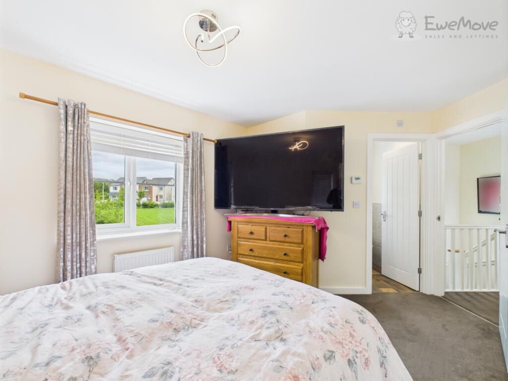 CAM03640G0-PR0046-STILL029