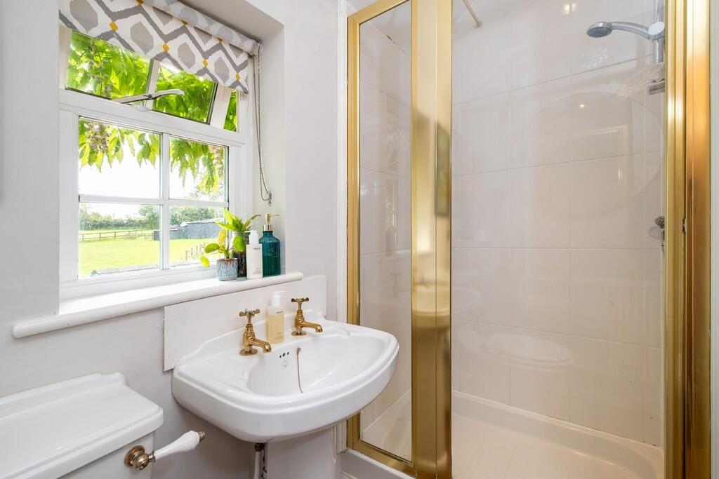 1440px2 Chapel Co...