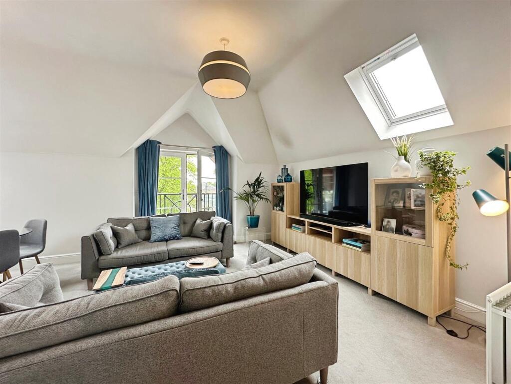 bfdfb490--47DE-9B47-1B737E58B399-20060-000005DE922