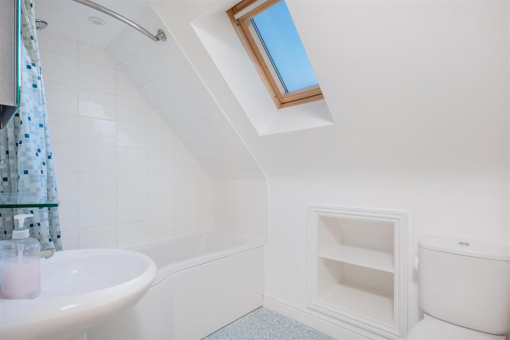 8 Pear Tree Court, 1997-9.jpg