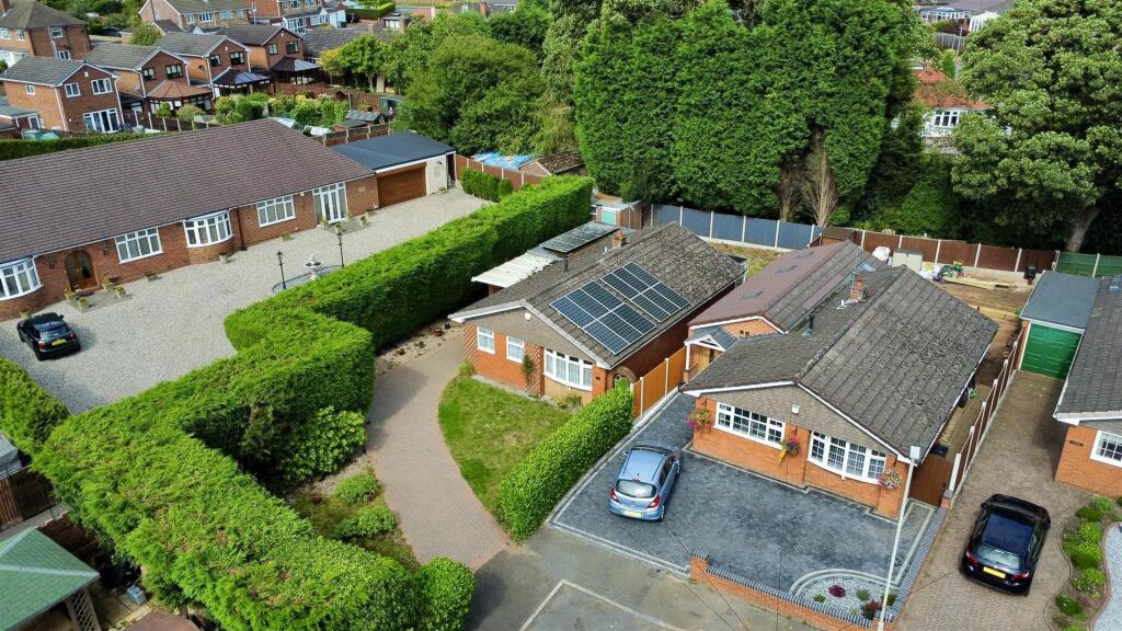 Rhodes Close Lower Gornal 1.jpg