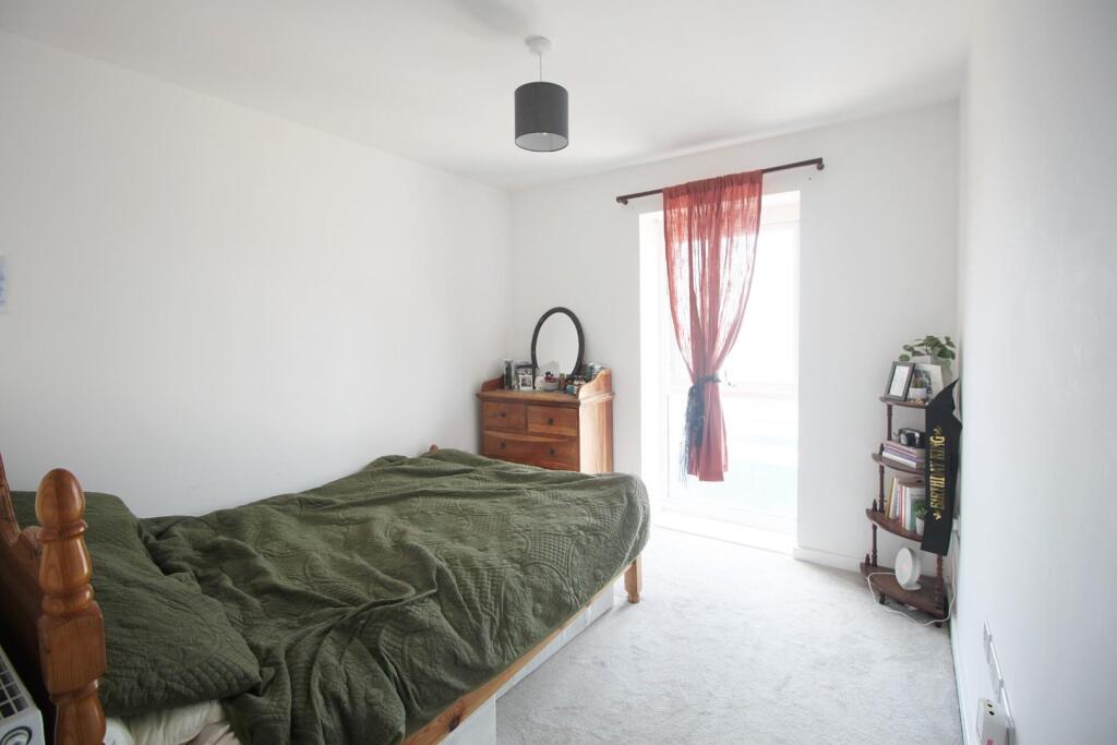 Bed2.JPG