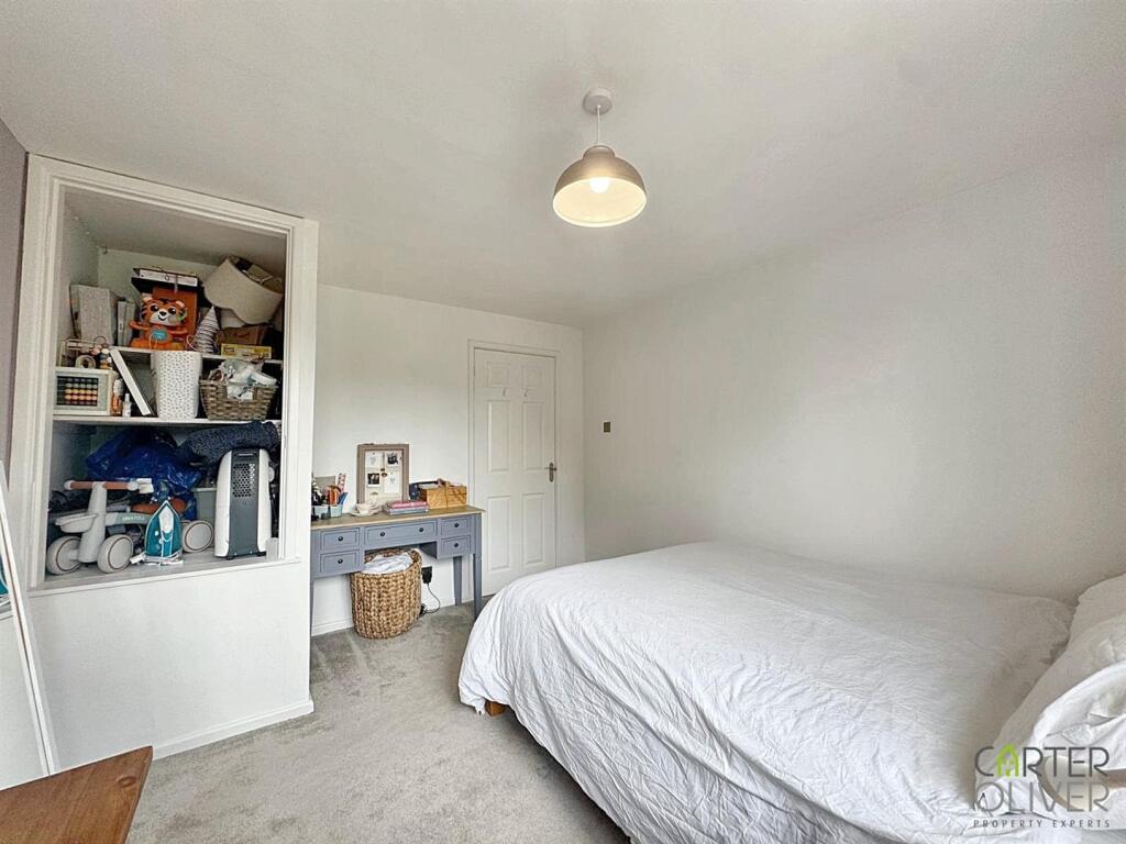 BEDROOM 2