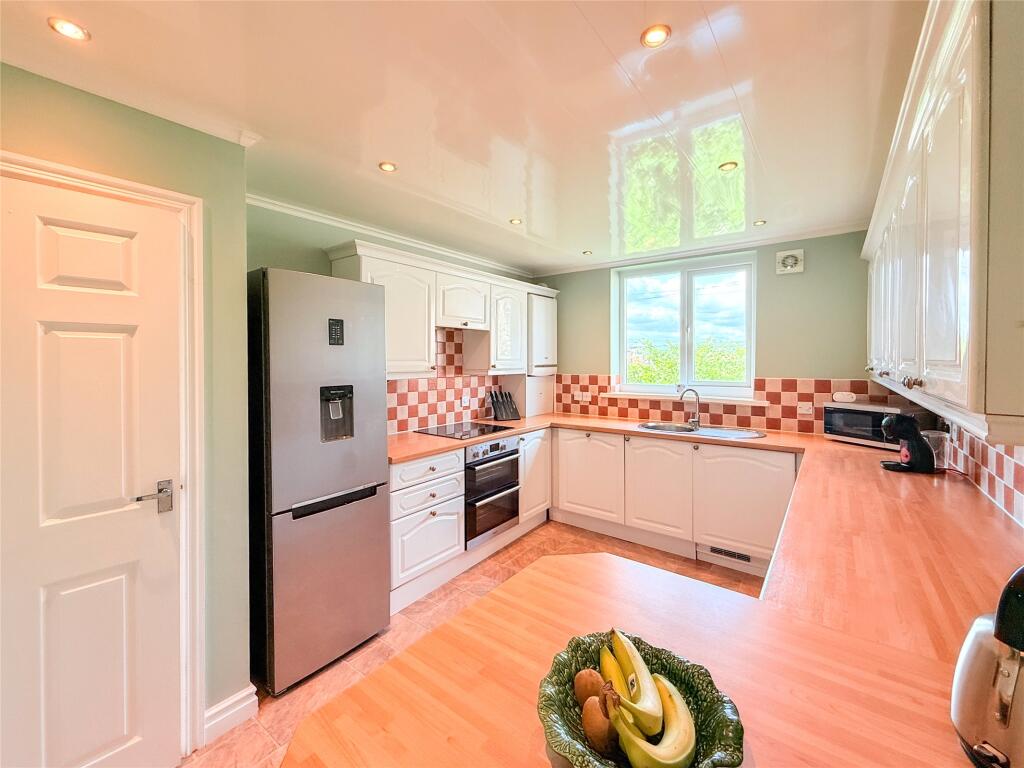 Breakfasting Kitchen