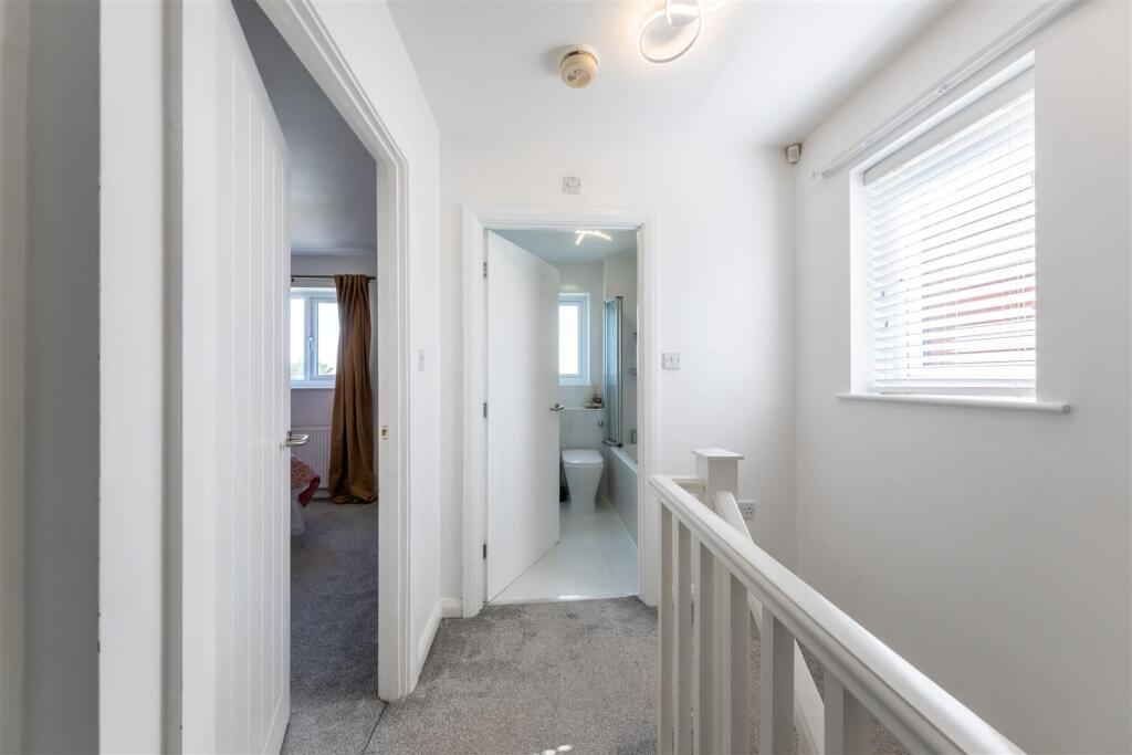 9 Simmonds Close-025.JPG