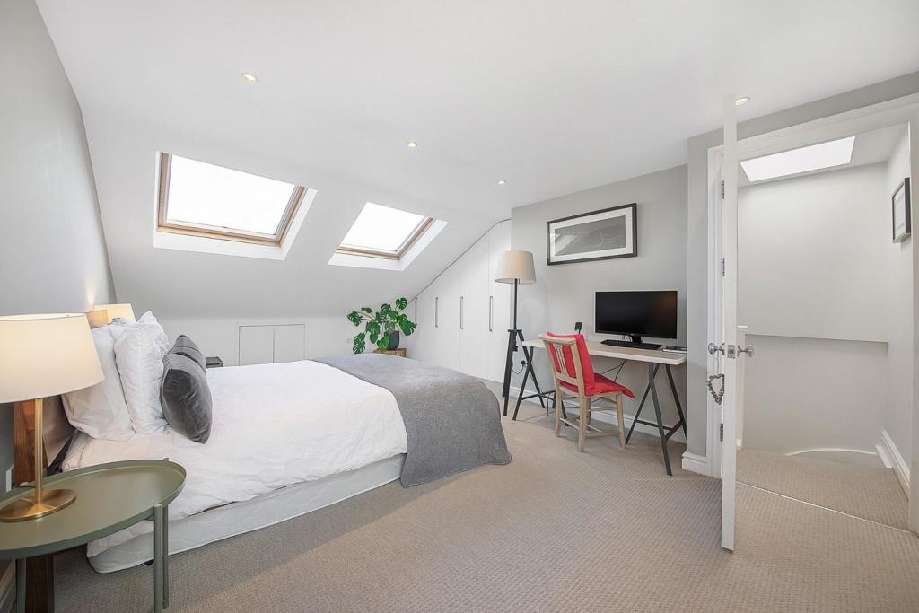 Bedroom (2).jpg