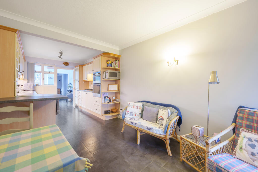 Kitchen / Breakfast Room