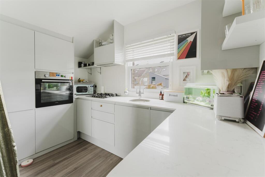 41 EPR Kitch.jpg