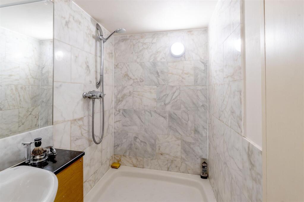 En Suite.jpg