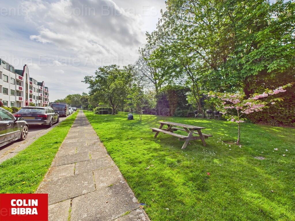 CAM04175G0-PR0025...