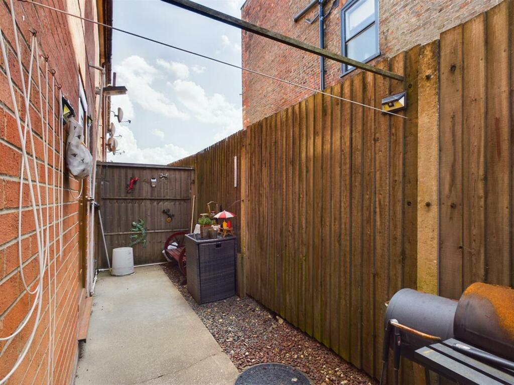Courtyard (2).jpg