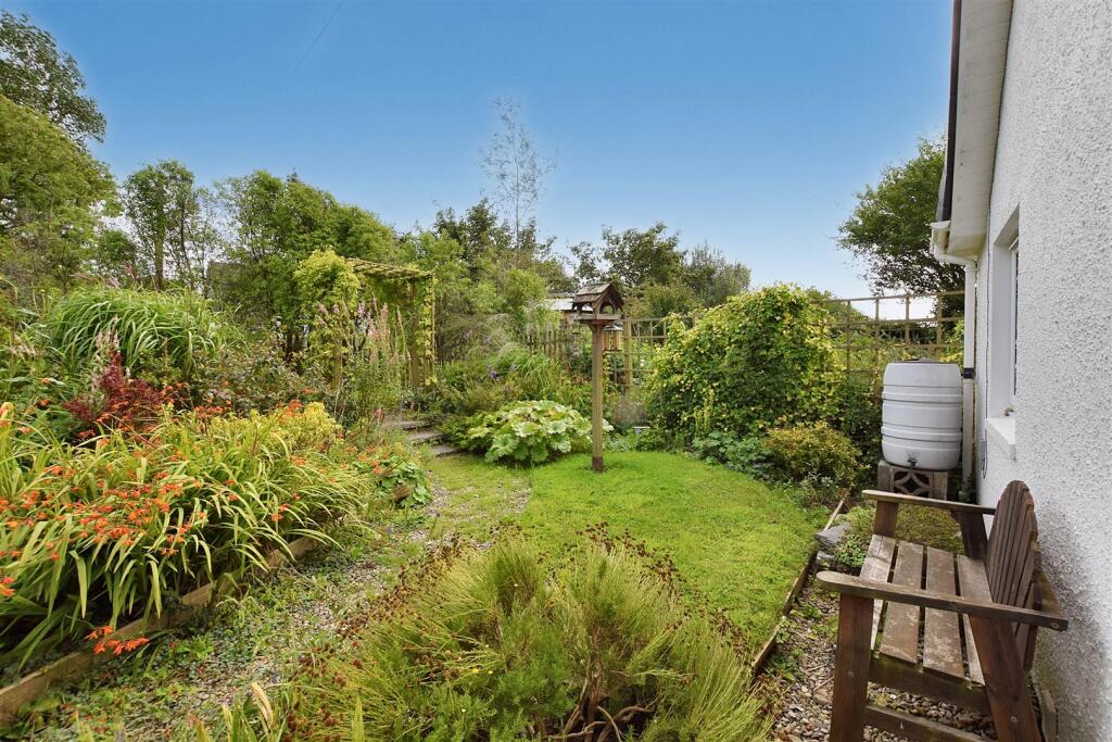 Garden (Side)