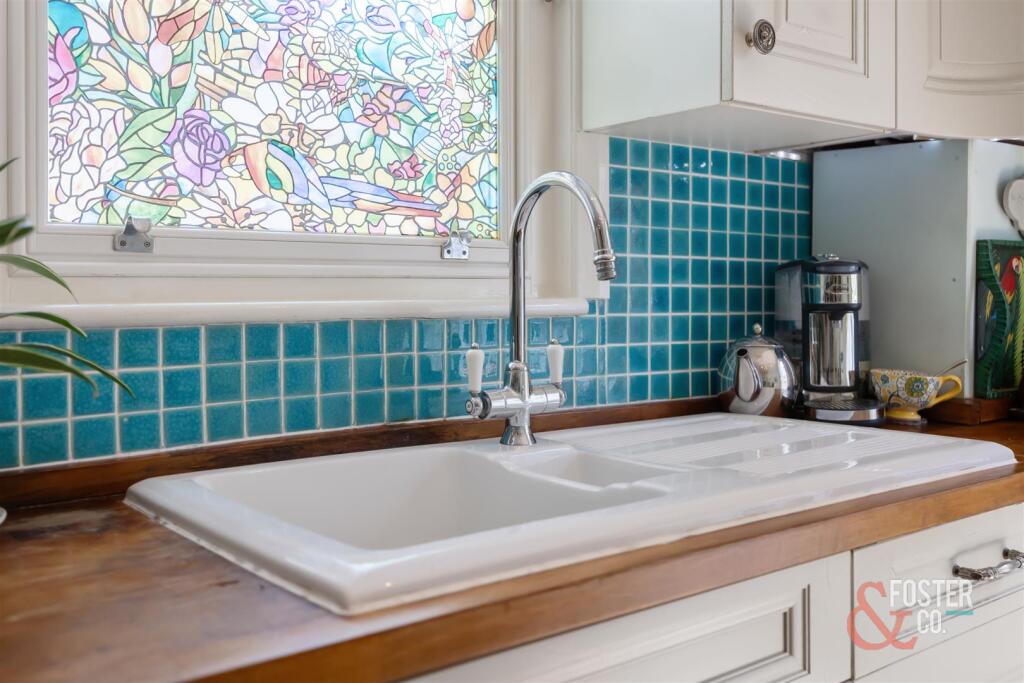 Addison Road, 84-018.jpg