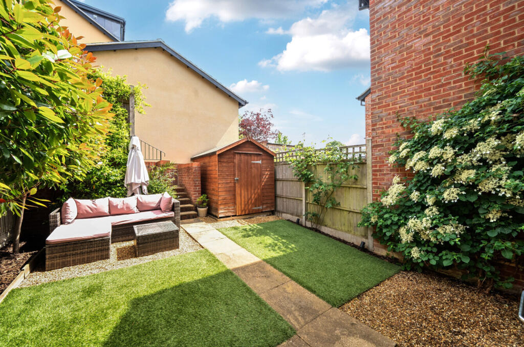 1300081-17-68372a...