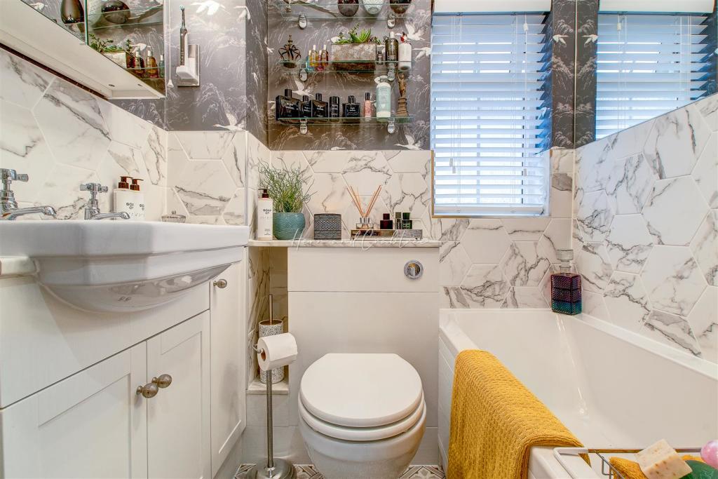 Elan Close, Aberdare, HernCrabtree (7).jpg