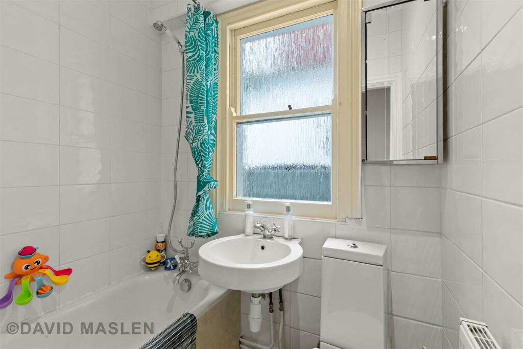 bathroom (1).jpg