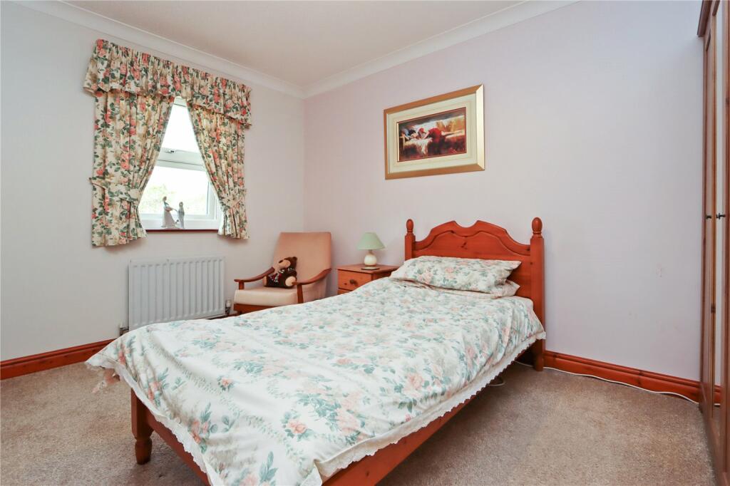 Bedroom 3 Pic 1