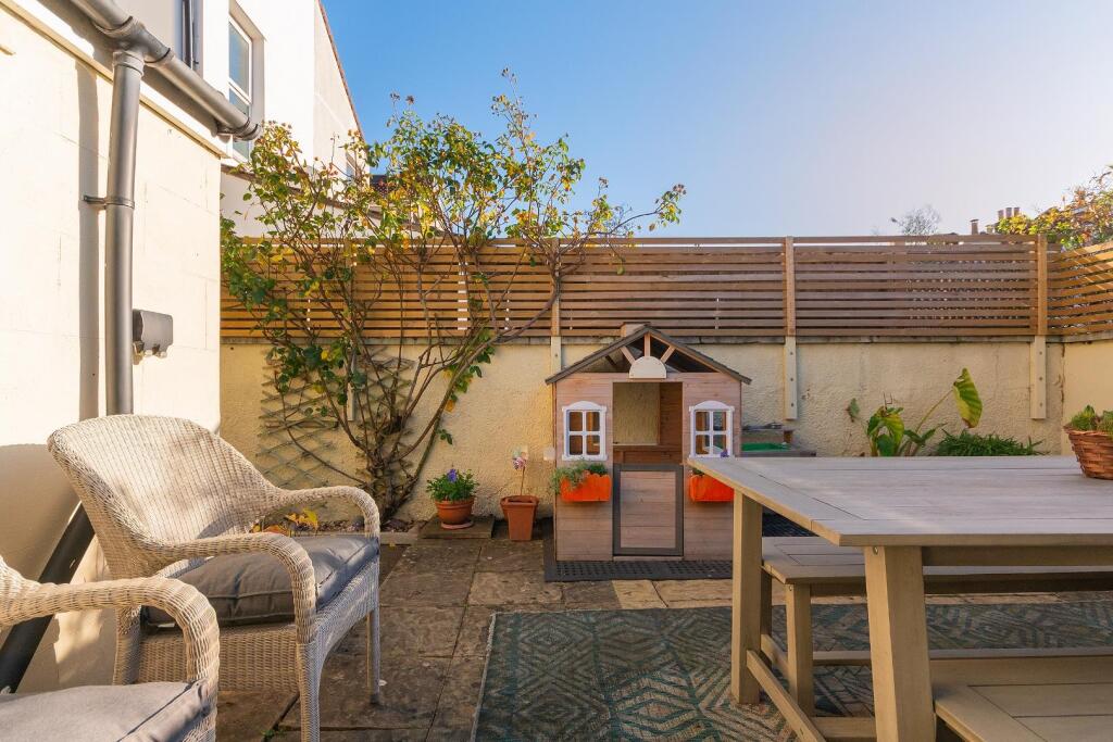 3B4RSV - External E.jpg